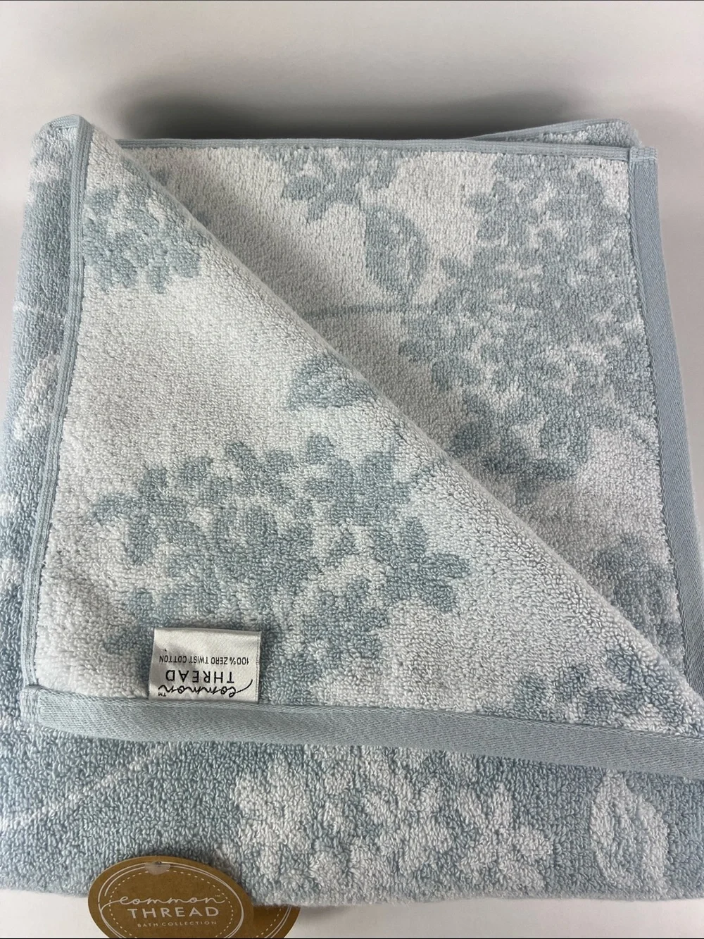 Common Thread Bath Towels Light Blue White Floral Zero TwistCotton 2 Pc NEW